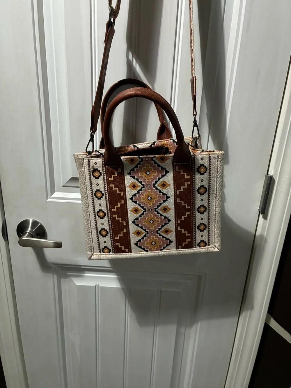 Wrangler Embroidered Crossbody Tote in Cream and Brown with matching wallet